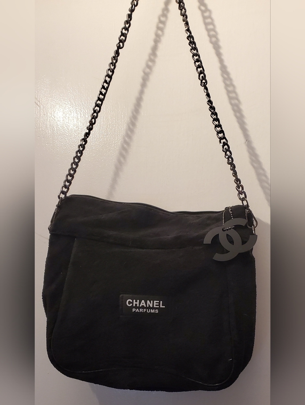 Black Plush Chain Shoulder Bag With Chain Strap